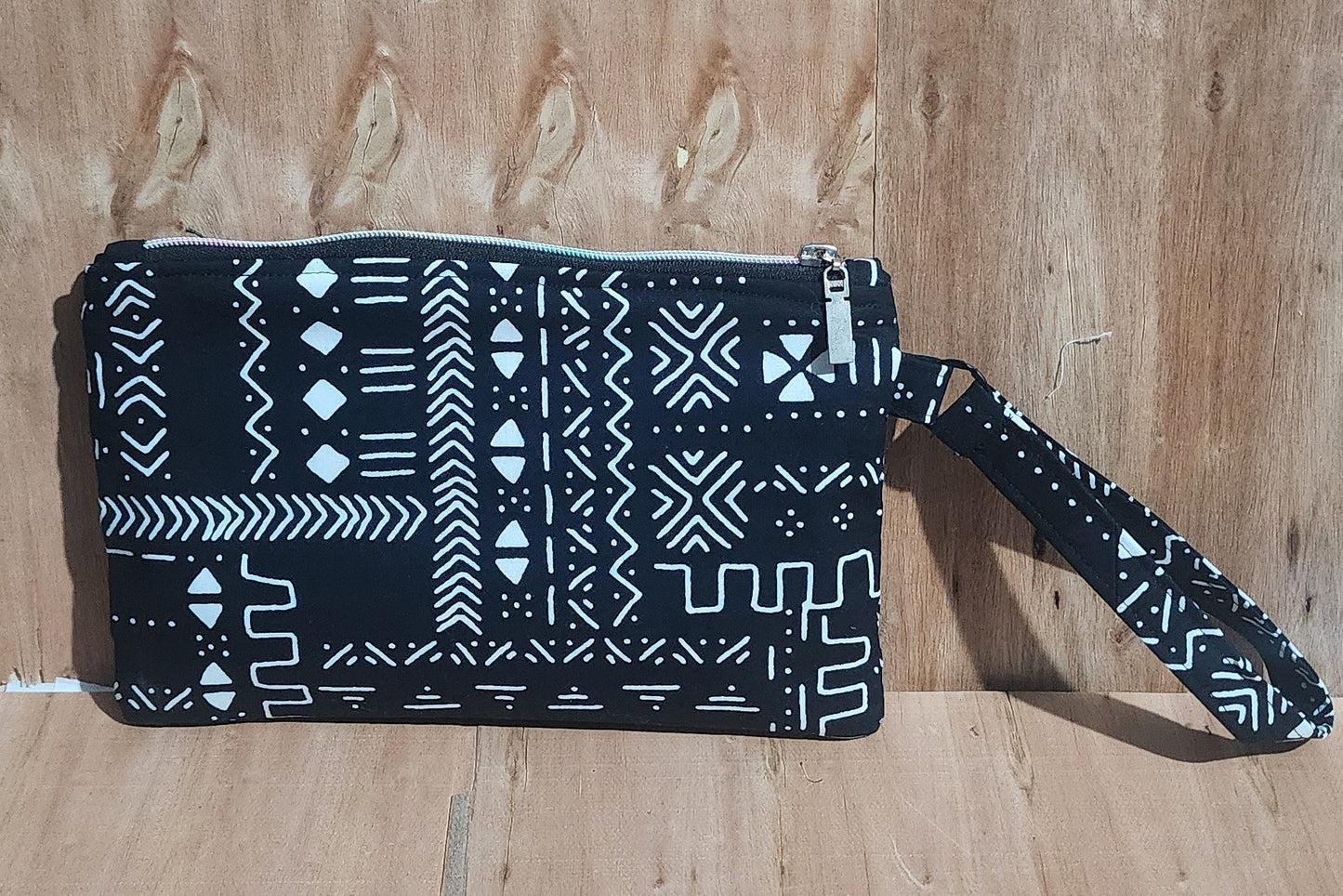 Black & White Tribal (Ankara) Print Wristlet