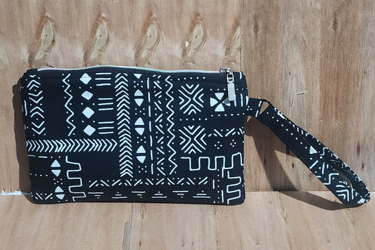 Black & White Tribal (Ankara) Print Wristlet